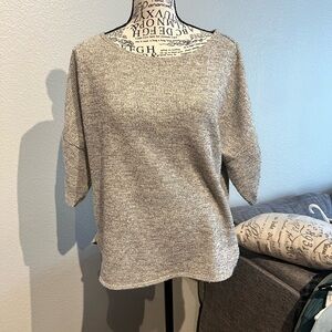 Max Studio Heather Gray Knit Scoop Neck Top